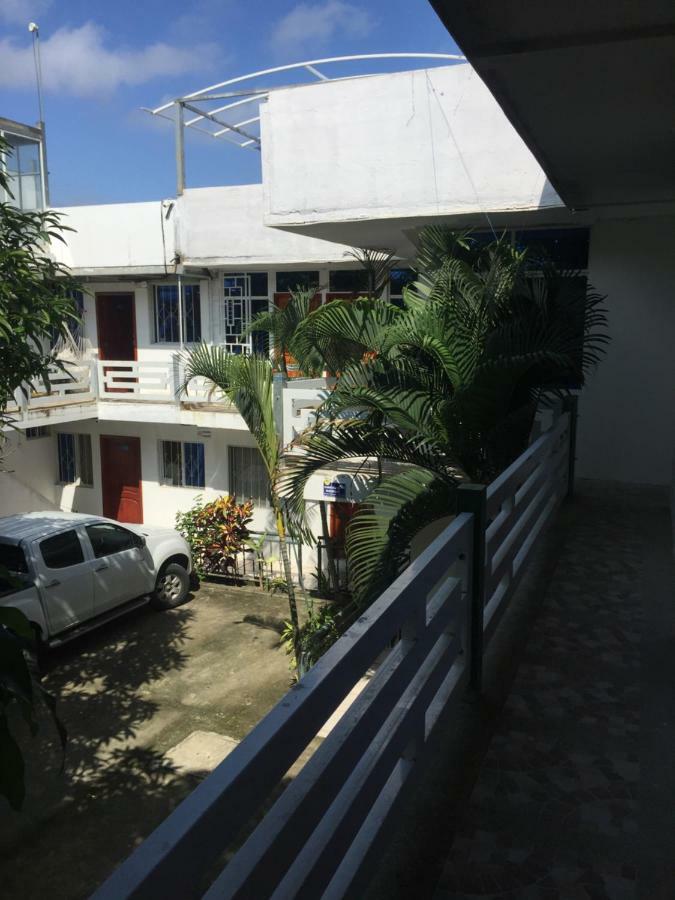 Hostal Sarai เปเดอร์นาเลส ภายนอก รูปภาพ