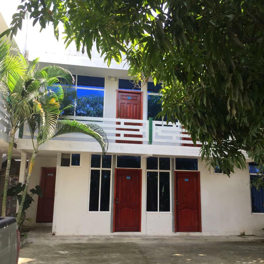 Hostal Sarai เปเดอร์นาเลส ภายนอก รูปภาพ