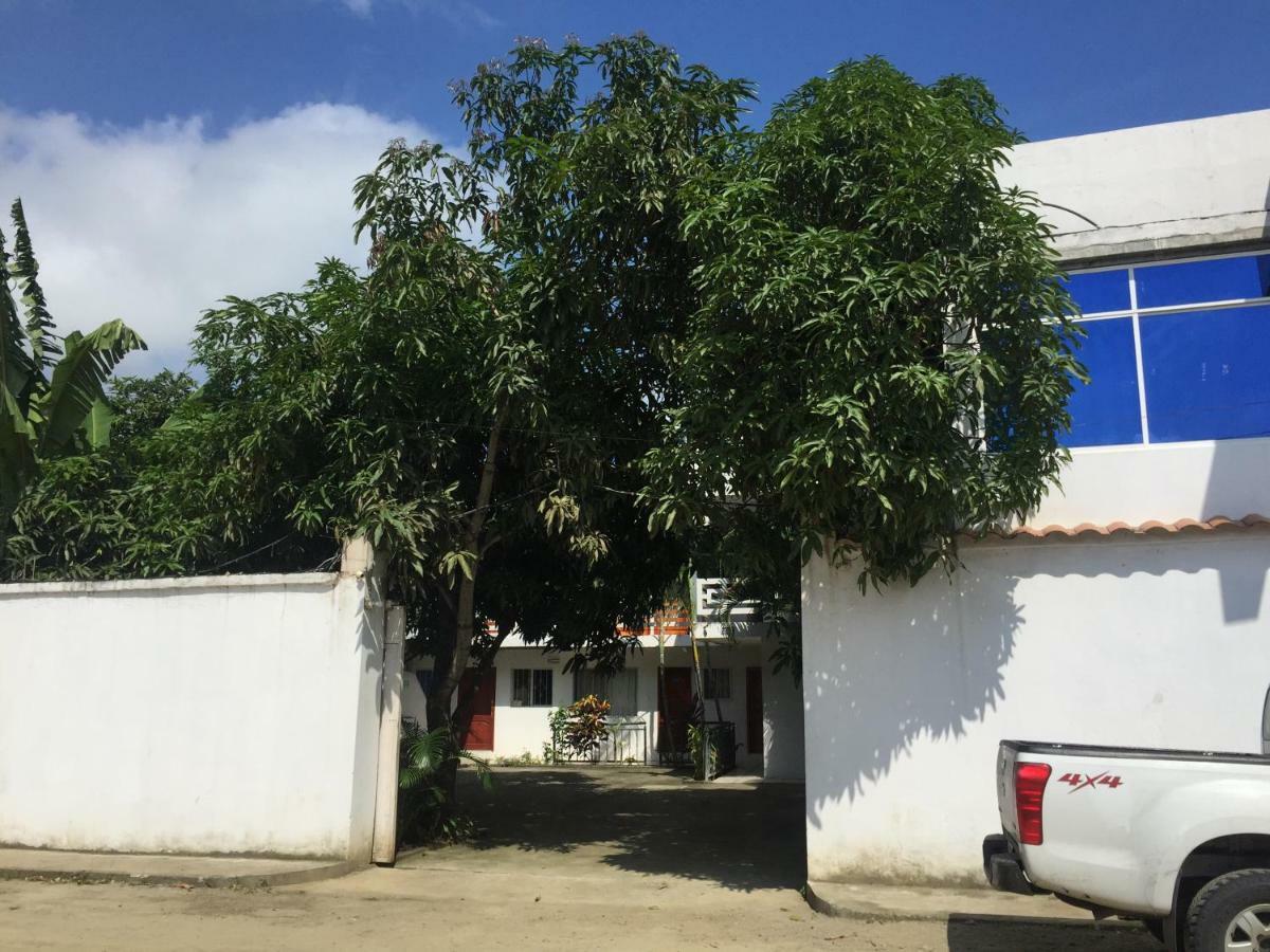 Hostal Sarai เปเดอร์นาเลส ภายนอก รูปภาพ