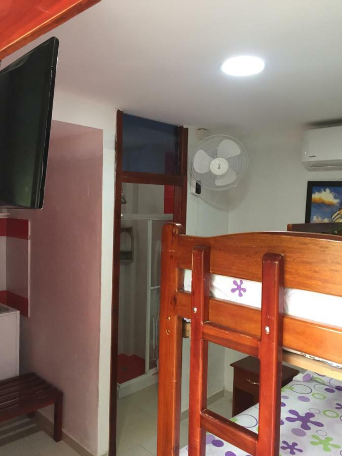 Hostal Sarai เปเดอร์นาเลส ภายนอก รูปภาพ