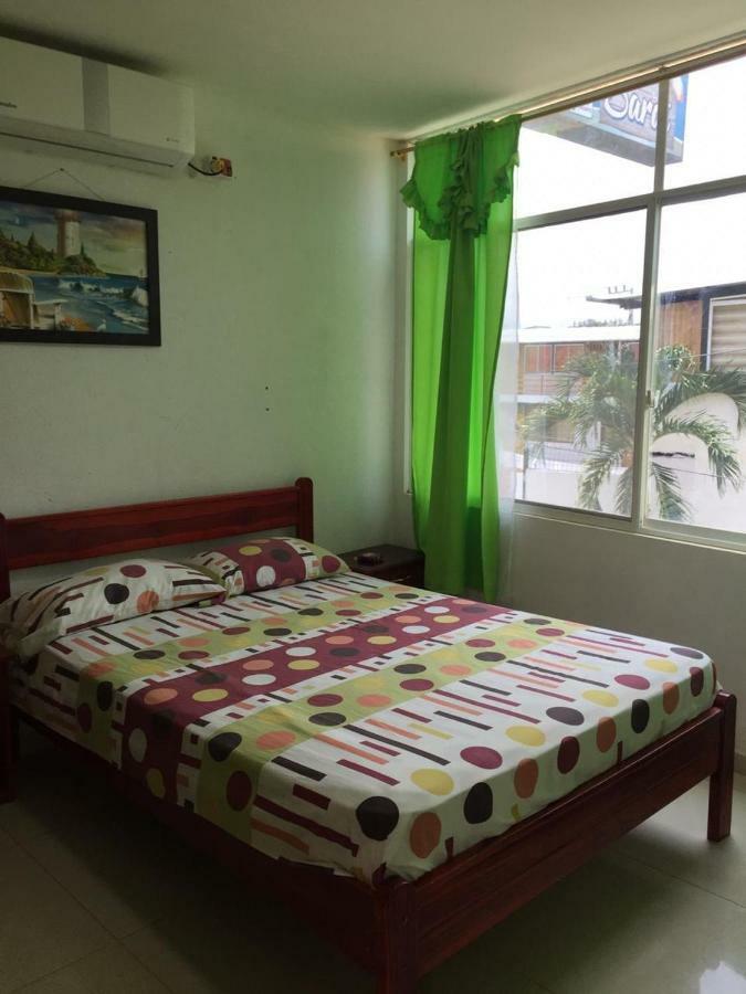 Hostal Sarai เปเดอร์นาเลส ภายนอก รูปภาพ