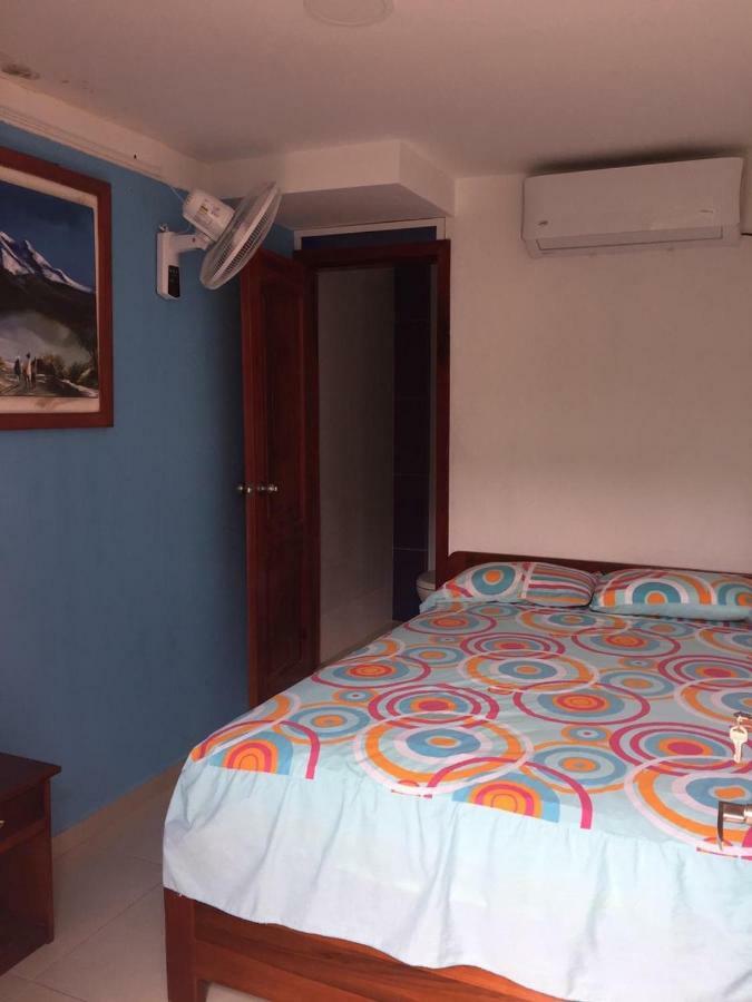 Hostal Sarai เปเดอร์นาเลส ภายนอก รูปภาพ